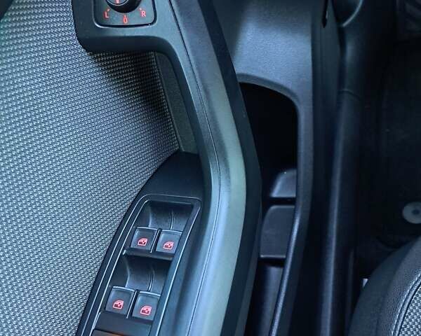 Серый Сеат Ateca, объемом двигателя 1.97 л и пробегом 181 тыс. км за 21999 $, фото 18 на Automoto.ua