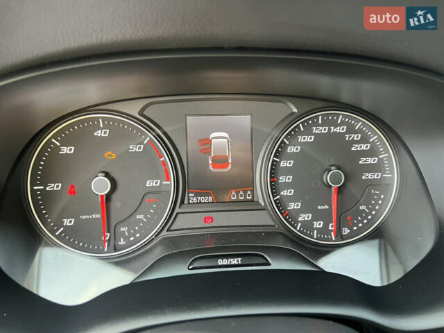 Серый Сеат Ateca, объемом двигателя 1.6 л и пробегом 268 тыс. км за 17000 $, фото 11 на Automoto.ua