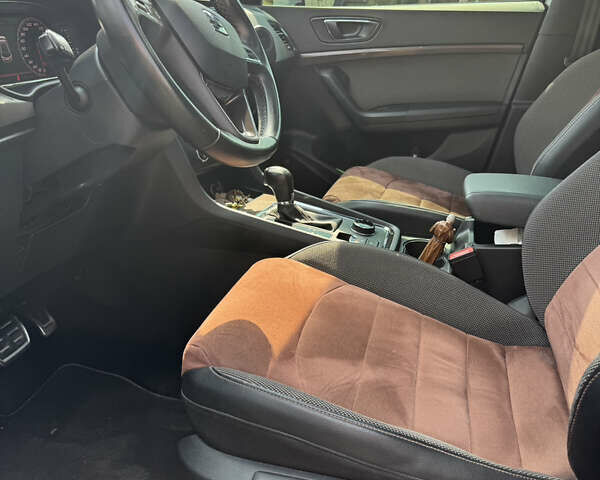 Серый Сеат Ateca, объемом двигателя 1.6 л и пробегом 185 тыс. км за 19500 $, фото 15 на Automoto.ua