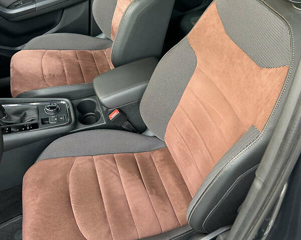 Серый Сеат Ateca, объемом двигателя 1.6 л и пробегом 80 тыс. км за 19500 $, фото 11 на Automoto.ua