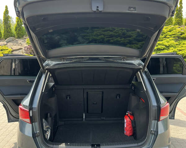 Серый Сеат Ateca, объемом двигателя 1.6 л и пробегом 268 тыс. км за 17000 $, фото 18 на Automoto.ua