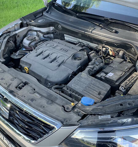 Сірий Сеат Ateca, об'ємом двигуна 1.6 л та пробігом 81 тис. км за 22000 $, фото 5 на Automoto.ua