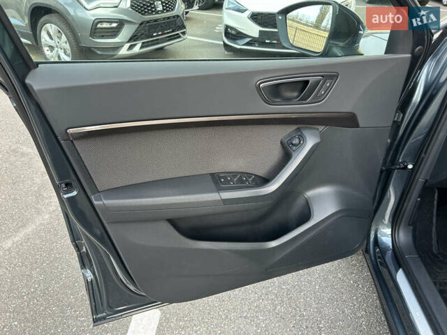 Серый Сеат Ateca, объемом двигателя 1.6 л и пробегом 80 тыс. км за 19500 $, фото 5 на Automoto.ua