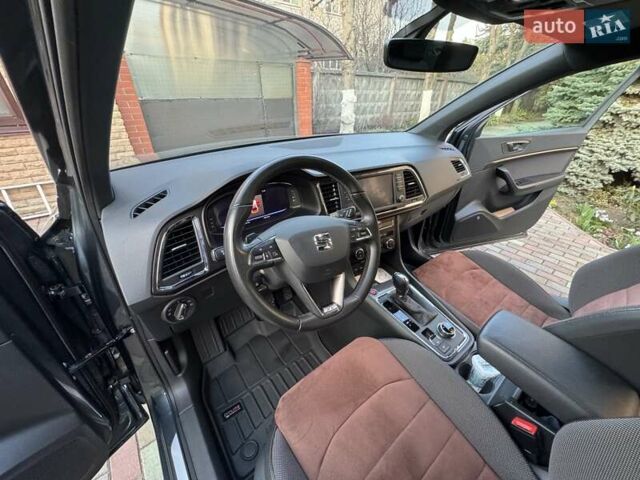 Серый Сеат Ateca, объемом двигателя 1.6 л и пробегом 114 тыс. км за 21500 $, фото 10 на Automoto.ua