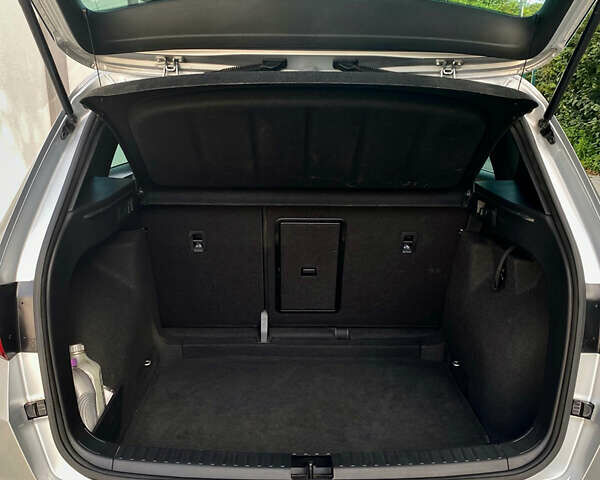 Серый Сеат Ateca, объемом двигателя 1.6 л и пробегом 76 тыс. км за 21500 $, фото 9 на Automoto.ua