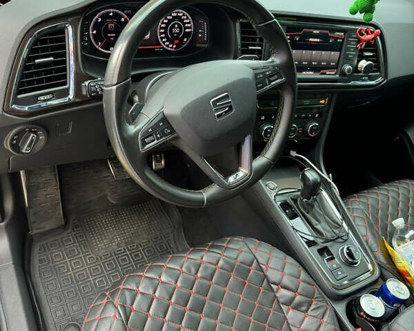Сірий Сеат Ateca, об'ємом двигуна 1.6 л та пробігом 112 тис. км за 20900 $, фото 3 на Automoto.ua