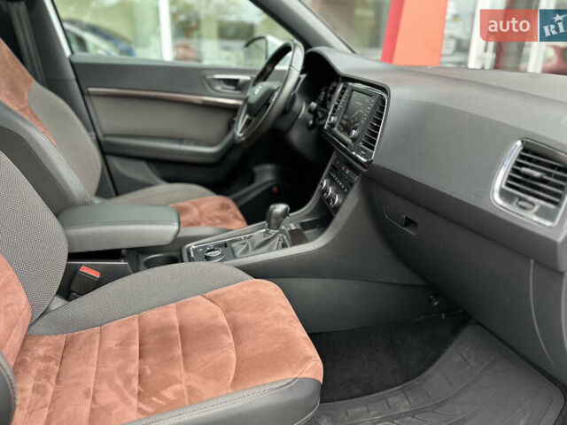 Сірий Сеат Ateca, об'ємом двигуна 1.6 л та пробігом 99 тис. км за 20500 $, фото 15 на Automoto.ua