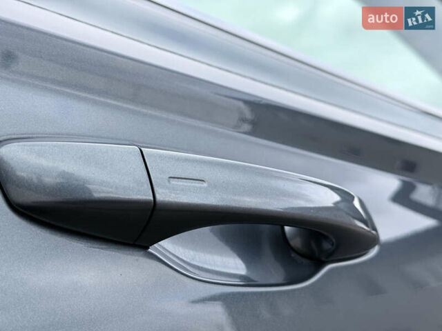 Серый Сеат Ateca, объемом двигателя 1.97 л и пробегом 208 тыс. км за 23700 $, фото 14 на Automoto.ua