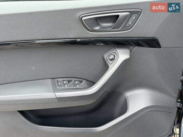 Серый Сеат Ateca, объемом двигателя 1.97 л и пробегом 208 тыс. км за 23700 $, фото 19 на Automoto.ua