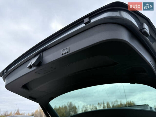 Серый Сеат Ateca, объемом двигателя 1.97 л и пробегом 208 тыс. км за 23700 $, фото 39 на Automoto.ua