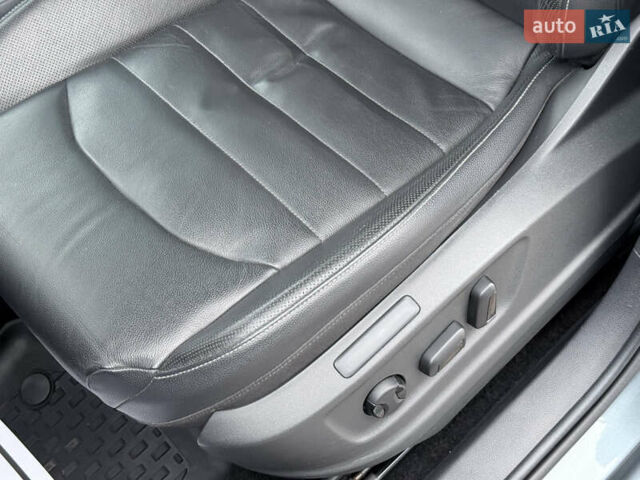 Серый Сеат Ateca, объемом двигателя 1.97 л и пробегом 208 тыс. км за 23700 $, фото 17 на Automoto.ua