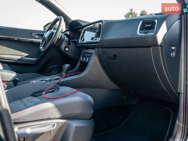 Серый Сеат Ateca, объемом двигателя 1.97 л и пробегом 154 тыс. км за 23900 $, фото 48 на Automoto.ua
