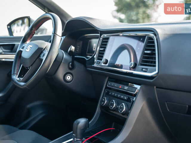 Серый Сеат Ateca, объемом двигателя 1.97 л и пробегом 154 тыс. км за 23900 $, фото 49 на Automoto.ua