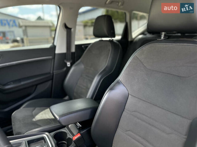 Серый Сеат Ateca, объемом двигателя 1.5 л и пробегом 61 тыс. км за 22000 $, фото 17 на Automoto.ua