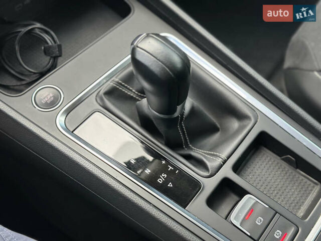 Серый Сеат Ateca, объемом двигателя 1.5 л и пробегом 61 тыс. км за 22000 $, фото 16 на Automoto.ua