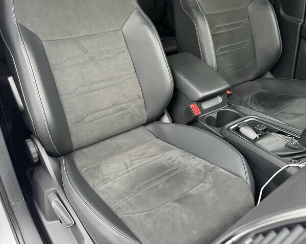 Сірий Сеат Ateca, об'ємом двигуна 1.4 л та пробігом 31 тис. км за 29000 $, фото 8 на Automoto.ua