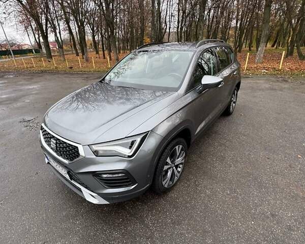 Серый Сеат Ateca, объемом двигателя 1.4 л и пробегом 31 тыс. км за 29500 $, фото 4 на Automoto.ua