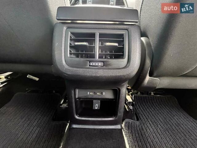 Синий Сеат Ateca, объемом двигателя 1.6 л и пробегом 35 тыс. км за 13900 $, фото 9 на Automoto.ua