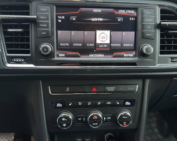 Синий Сеат Ateca, объемом двигателя 1.4 л и пробегом 60 тыс. км за 19200 $, фото 28 на Automoto.ua