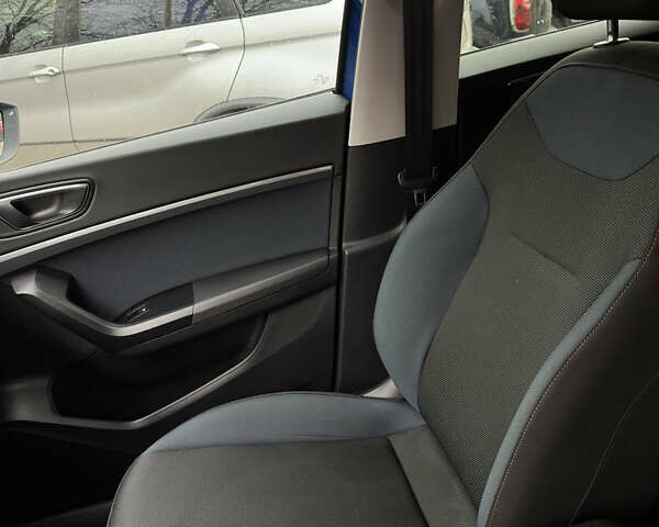 Синий Сеат Ateca, объемом двигателя 1.4 л и пробегом 60 тыс. км за 19200 $, фото 21 на Automoto.ua