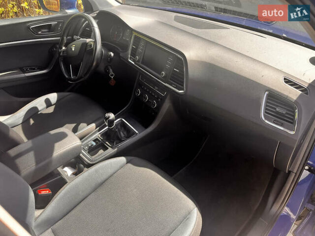 Синий Сеат Ateca, объемом двигателя 1.6 л и пробегом 35 тыс. км за 13900 $, фото 1 на Automoto.ua