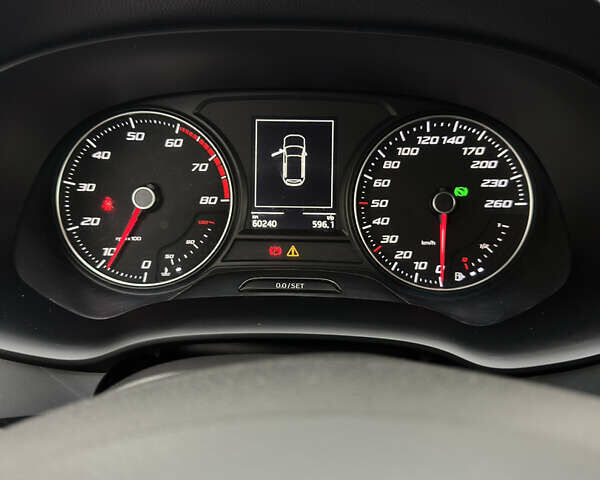 Синий Сеат Ateca, объемом двигателя 1.4 л и пробегом 60 тыс. км за 19200 $, фото 29 на Automoto.ua