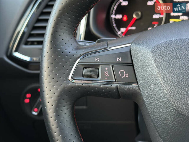 Синий Сеат Ateca, объемом двигателя 2 л и пробегом 196 тыс. км за 21800 $, фото 25 на Automoto.ua