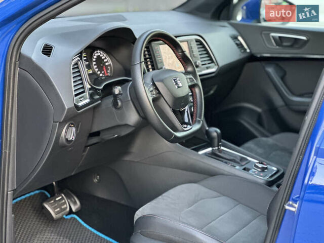 Синий Сеат Ateca, объемом двигателя 2 л и пробегом 196 тыс. км за 21800 $, фото 22 на Automoto.ua