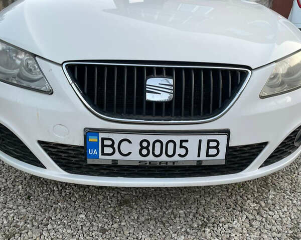 Белый Сеат Exeo ST, объемом двигателя 1.8 л и пробегом 224 тыс. км за 5000 $, фото 5 на Automoto.ua