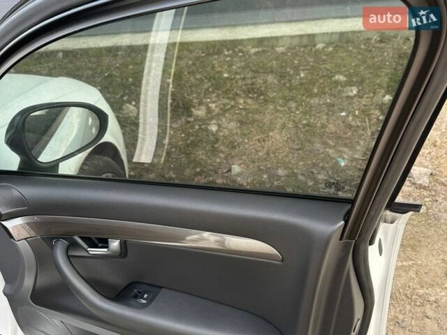 Белый Сеат Exeo ST, объемом двигателя 1.97 л и пробегом 286 тыс. км за 8000 $, фото 20 на Automoto.ua