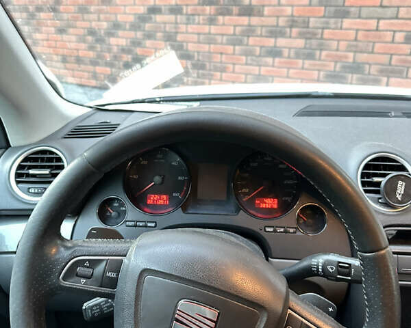 Белый Сеат Exeo ST, объемом двигателя 2 л и пробегом 390 тыс. км за 8500 $, фото 13 на Automoto.ua