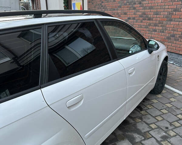 Белый Сеат Exeo ST, объемом двигателя 2 л и пробегом 390 тыс. км за 8500 $, фото 3 на Automoto.ua