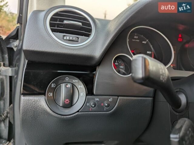 Сірий Сеат Exeo ST, об'ємом двигуна 1.97 л та пробігом 230 тис. км за 9500 $, фото 12 на Automoto.ua