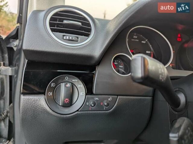 Серый Сеат Exeo ST, объемом двигателя 1.97 л и пробегом 230 тыс. км за 9500 $, фото 12 на Automoto.ua