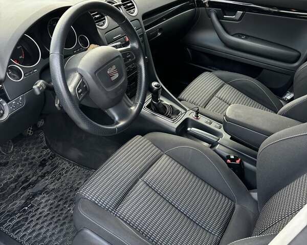 Серый Сеат Exeo ST, объемом двигателя 2 л и пробегом 207 тыс. км за 10000 $, фото 8 на Automoto.ua