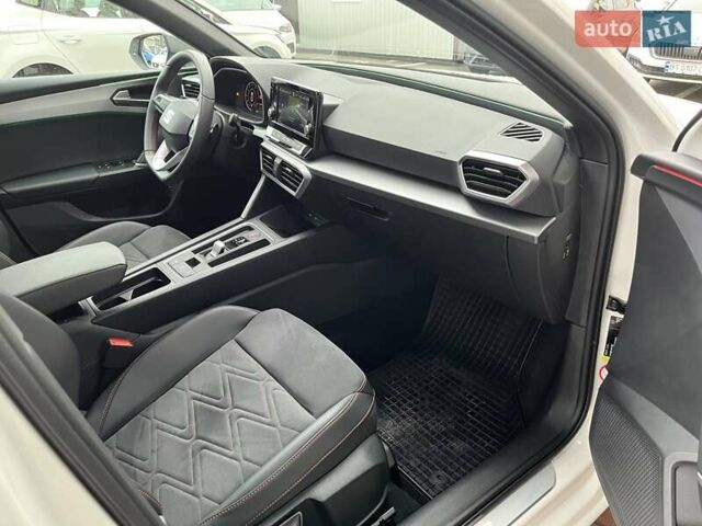 Белый Сеат Leon Sportstourer, объемом двигателя 1.5 л и пробегом 2 тыс. км за 30806 $, фото 10 на Automoto.ua