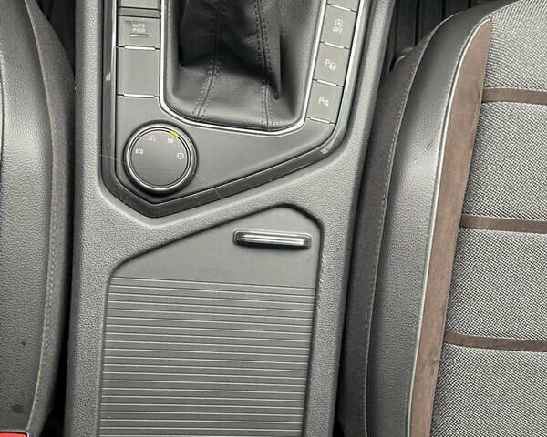 Белый Сеат Tarraco, объемом двигателя 2 л и пробегом 201 тыс. км за 26500 $, фото 84 на Automoto.ua