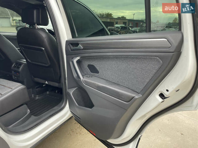 Белый Сеат Tarraco, объемом двигателя 2 л и пробегом 201 тыс. км за 26500 $, фото 56 на Automoto.ua