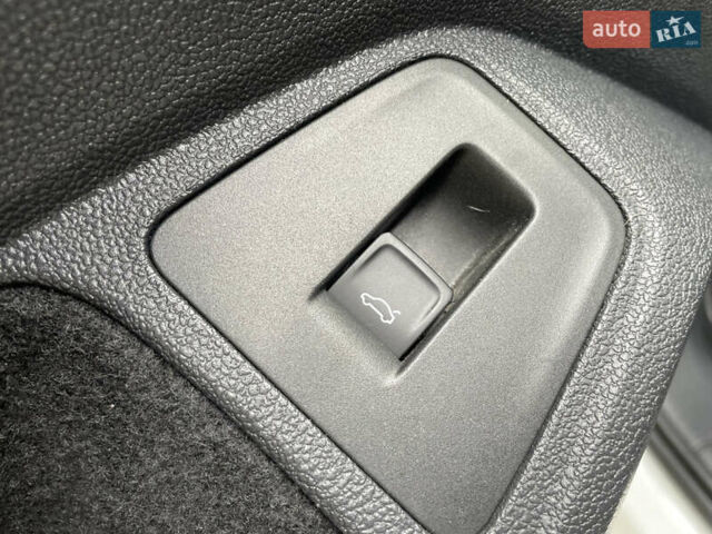 Белый Сеат Tarraco, объемом двигателя 2 л и пробегом 201 тыс. км за 26500 $, фото 87 на Automoto.ua