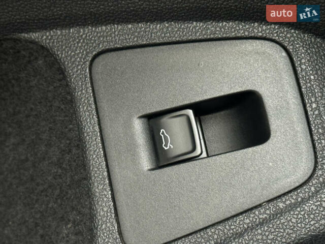 Серый Сеат Tarraco, объемом двигателя 2 л и пробегом 195 тыс. км за 29999 $, фото 192 на Automoto.ua