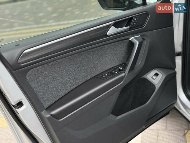 Серый Сеат Tarraco, объемом двигателя 2 л и пробегом 195 тыс. км за 29999 $, фото 218 на Automoto.ua