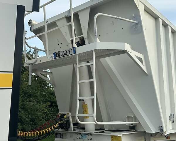 Білий СТАС С339ЦКС, об'ємом двигуна 0 л та пробігом 500 тис. км за 21571 $, фото 92 на Automoto.ua