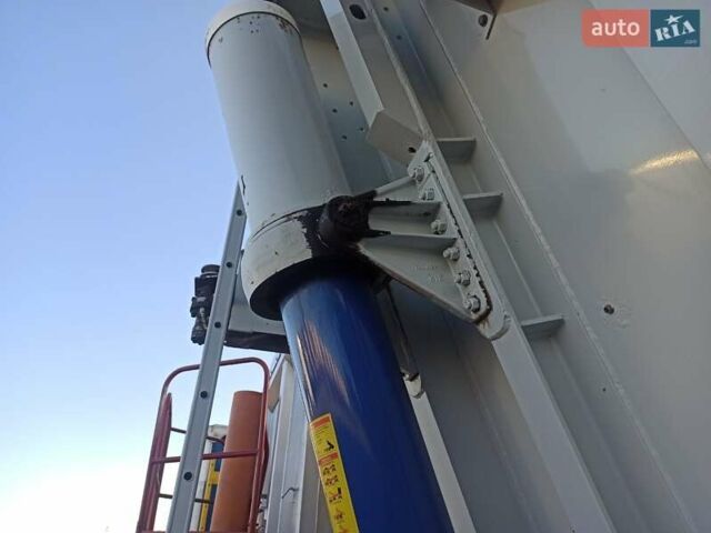 Синий СТАС S 300CX, объемом двигателя 0 л и пробегом 400 тыс. км за 29200 $, фото 3 на Automoto.ua