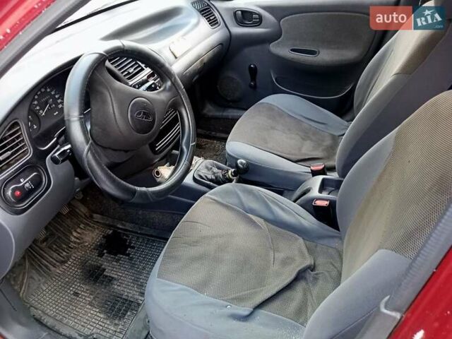 Красный Сааб 9-2, объемом двигателя 1.3 л и пробегом 136 тыс. км за 1600 $, фото 4 на Automoto.ua
