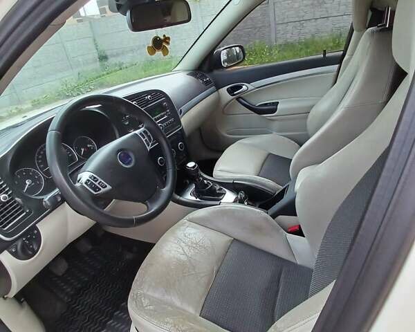 Білий Сааб 9-3, об'ємом двигуна 2 л та пробігом 275 тис. км за 5800 $, фото 16 на Automoto.ua