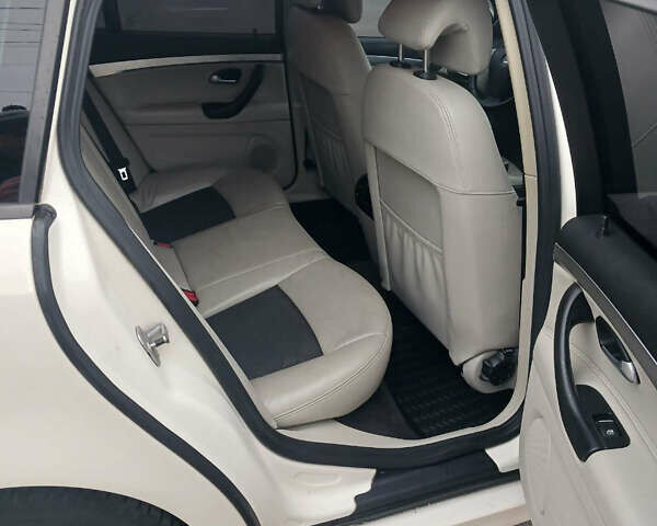 Белый Сааб 9-3, объемом двигателя 2 л и пробегом 277 тыс. км за 5700 $, фото 4 на Automoto.ua