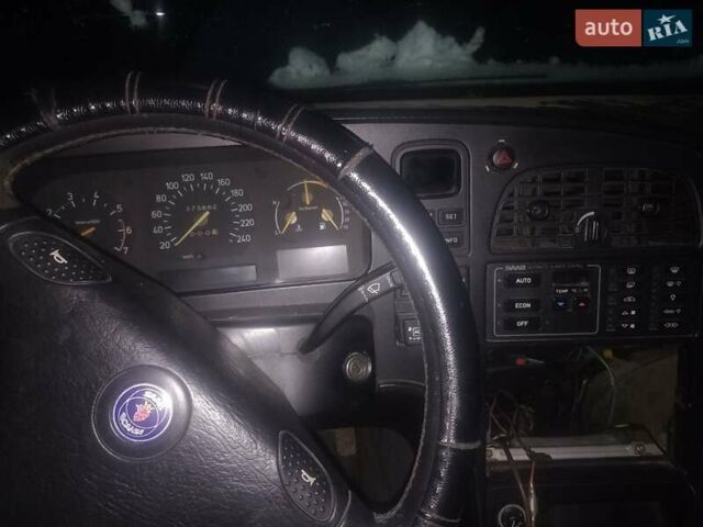 Чорний Сааб 9-3, об'ємом двигуна 2 л та пробігом 373 тис. км за 1400 $, фото 3 на Automoto.ua