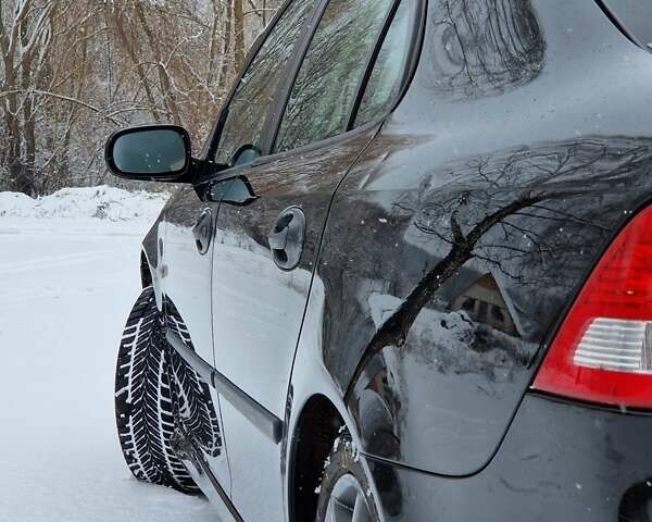 Черный Сааб 9-3, объемом двигателя 2 л и пробегом 310 тыс. км за 5500 $, фото 3 на Automoto.ua