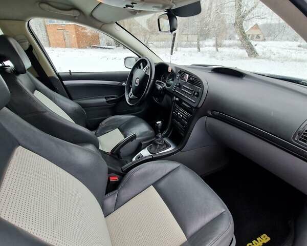 Черный Сааб 9-3, объемом двигателя 2 л и пробегом 310 тыс. км за 5500 $, фото 10 на Automoto.ua