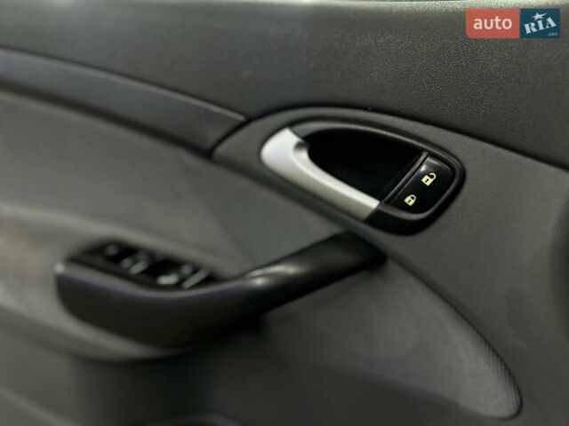 Сааб 9-3 2005 в Киеве на Automoto.ua Черный Сааб 9-3, объемом двигателя 1.8 л и пробегом 267 тыс. км за 4990 $, фото 30 на Automoto.ua